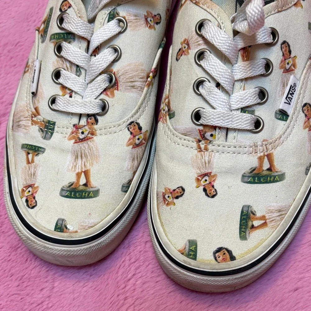 Vans Womens Cream Hula Girl Print Sneakers - Picture 3 of 7